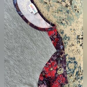 LuLaRoe Grey/Floral Tshirt